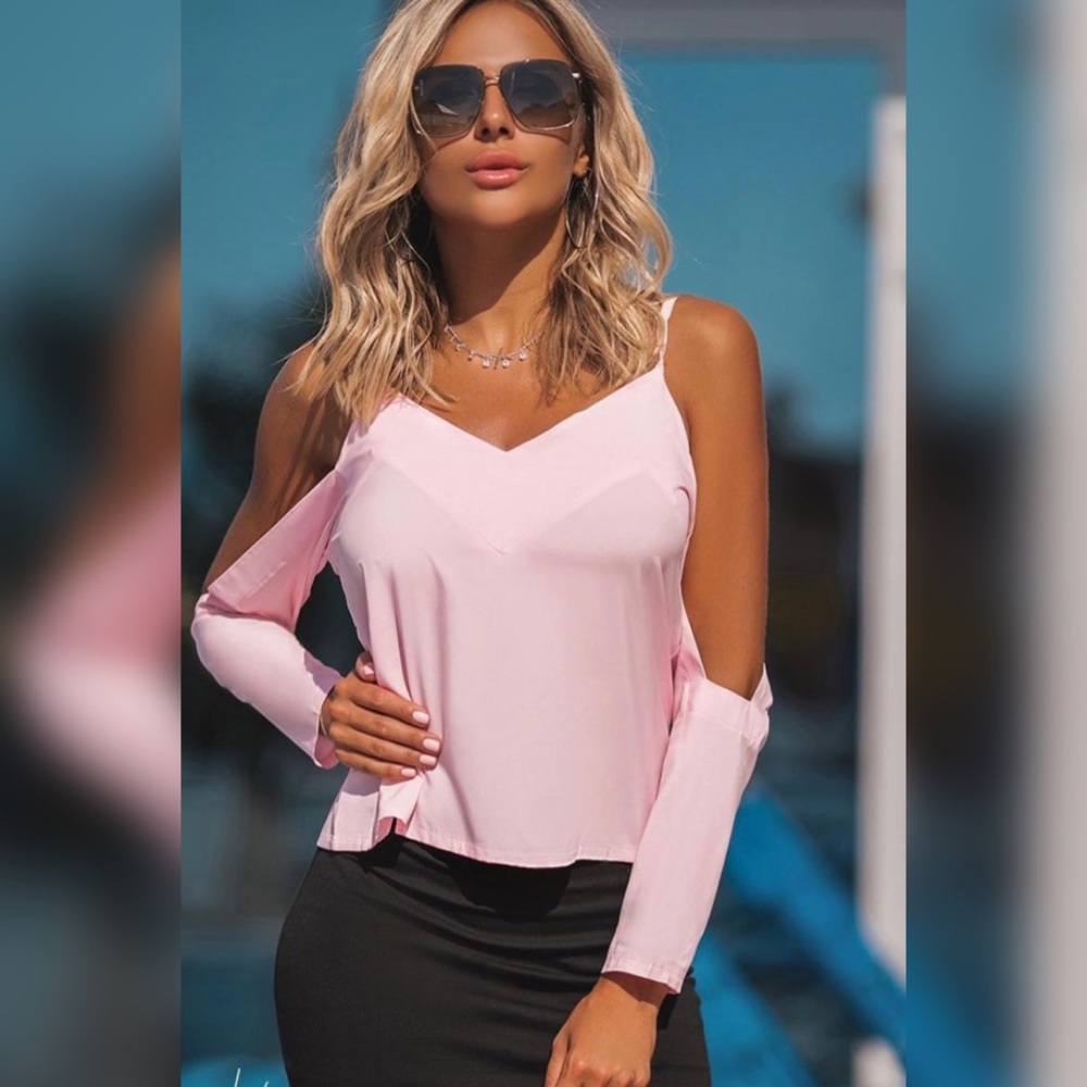 Open shoulder top